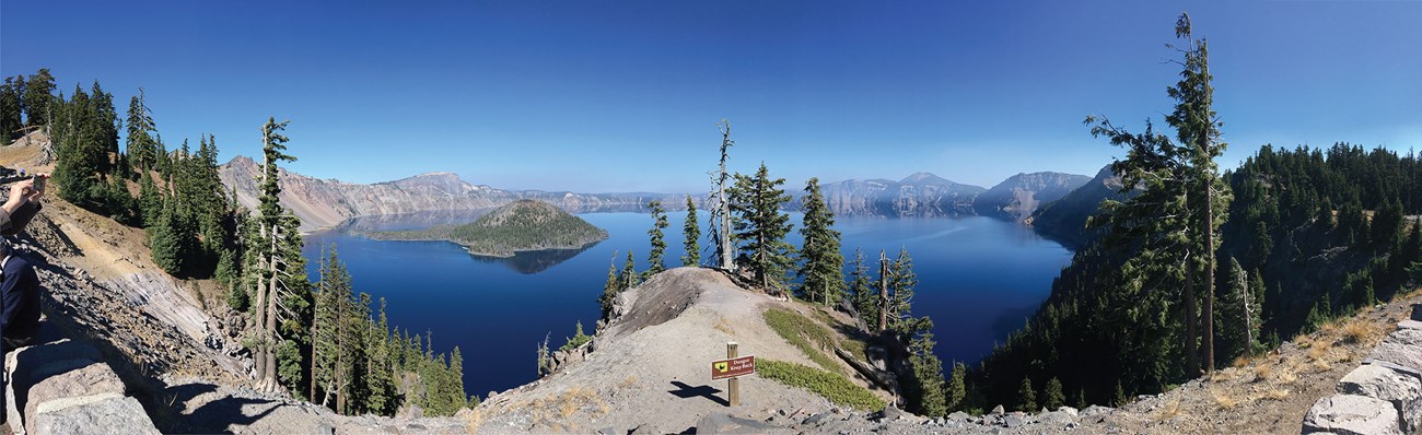 crater lake@10x mountain top lake